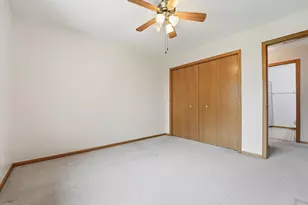 1827 Hydram Ave N, Oakdale, MN 55128 - Photo 25