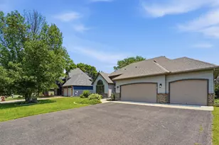 1827 Hydram Ave N, Oakdale, MN 55128 - Photo 37