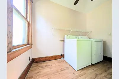 404 4th Street SW, Montgomery, MN 56069 - Photo 9