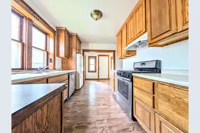 404 4th Street SW, Montgomery, MN 56069 - Photo 5