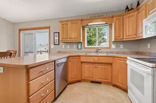 624 29th St N, Moorhead, MN 56560 - Photo 7