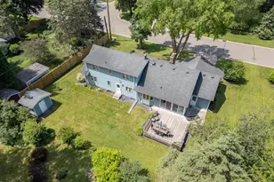 2500 Fernwood St, Roseville, MN 55113 - Photo 25