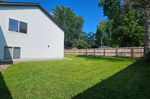 2011 Lake View Dr, Prior Lake, MN 55352 - Photo 37