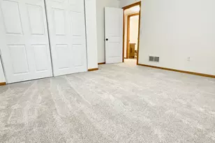 2011 Lake View Dr, Prior Lake, MN 55352 - Photo 29