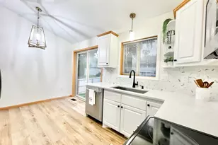 2011 Lake View Dr, Prior Lake, MN 55352 - Photo 13