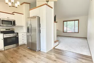 2011 Lake View Dr, Prior Lake, MN 55352 - Photo 11