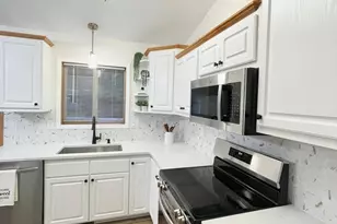 2011 Lake View Dr, Jordan, MN 55352 - Photo 5