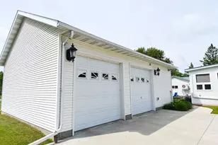 516 St Paul Ave S, Thief River Falls, MN 56701 - Photo 51