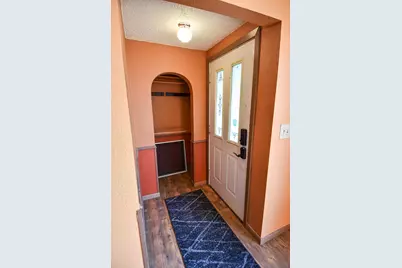237 E Nelson Avenue, Warren, MN 56762 - Photo 5