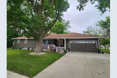 505 9th Street SW, Pipestone, MN 56164 - Photo 1