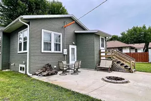 404 1st Ave SE, Pine Island, MN 55963 - Photo 5