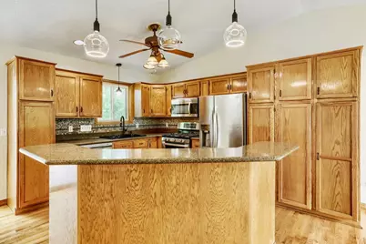 9014 Hampshire Avenue N, Brooklyn Park, MN 55445 - Photo 7