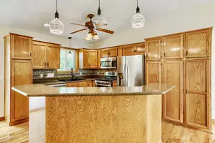 9014 Hampshire Ave N, Brooklyn Park, MN 55445 - Photo 7