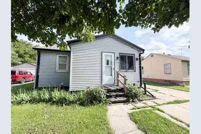 1719 Dover Street, Worthington, MN 56187 - Photo 3