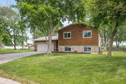 9562 99th Avenue N, Maple Grove, MN 55369 - Photo 1