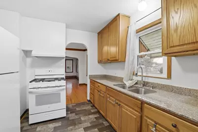 227 Maryland Avenue W, Saint Paul, MN 55117 - Photo 11
