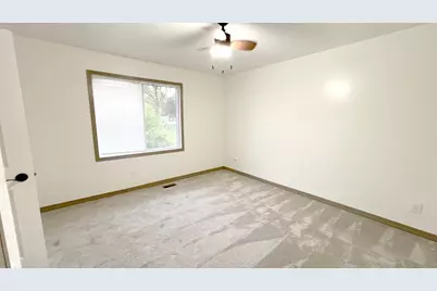 7694 Dunmore Road, Woodbury, MN 55125 - Photo 15