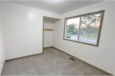 7694 Dunmore Road, Woodbury, MN 55125 - Photo 7