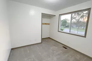 7694 Dunmore Rd, Woodbury, MN 55125 - Photo 7