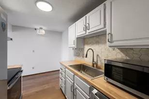 1225 Lasalle Ave, Minneapolis, MN 55403 - Photo 7