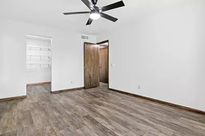 7211 Perry Court E #0, Brooklyn Center, MN 55429 - Photo 9