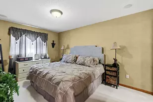 10207 Madison St NE, Blaine, MN 55434 - Photo 11