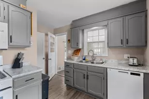 1205 9th St NE, Rochester, MN 55906 - Photo 9