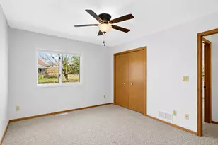 2916 Frank St, Maplewood, MN 55109 - Photo 5