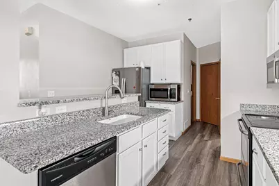 17980 Cobblestone Way, Eden Prairie, MN 55347 - Photo 13