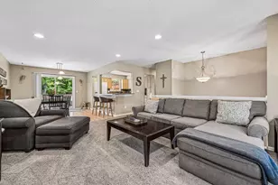 506 Laredo Ln, Chanhassen, MN 55317 - Photo 11