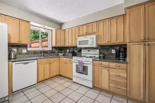 506 Laredo Ln, Chanhassen, MN 55317 - Photo 21