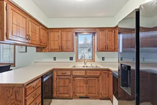4096 Rice St, Vadnais Heights, MN 55126 - Photo 15