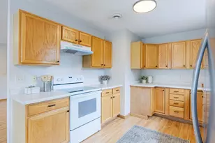 1512 Albemarle St, Saint Paul, MN 55117 - Photo 11