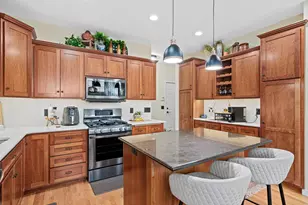2710 Red Splendor Cir E, Maplewood, MN 55119 - Photo 1