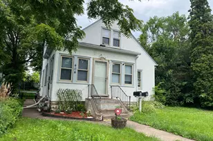 404 1st Ave S, South Saint Paul, MN 55075 - Photo 1