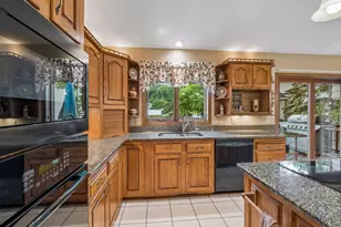 13480 Georgia Ct, Apple Valley, MN 55124 - Photo 11