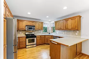 9918 Kiwi Ave N, Brooklyn Park, MN 55443 - Photo 11