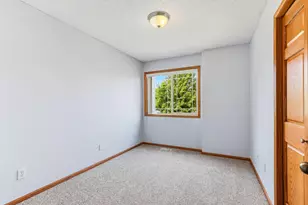 9918 Kiwi Ave N, Brooklyn Park, MN 55443 - Photo 19