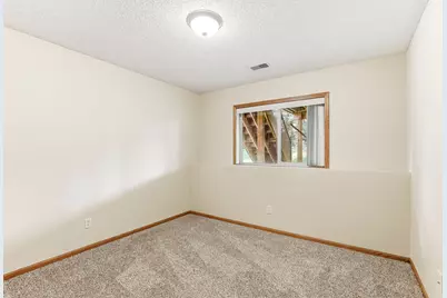 9918 Kiwi Avenue N, Brooklyn Park, MN 55443 - Photo 35