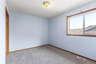 9918 Kiwi Ave N, Brooklyn Park, MN 55443 - Photo 21