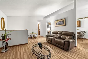 6672 Dawn Way, Inver Grove Heights, MN 55076 - Photo 5