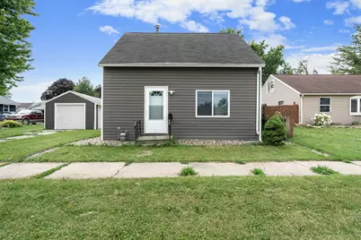 1810 1st Avenue SE, Austin, MN 55912 - Photo 1