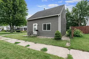 1810 1st Ave SE, Austin, MN 55912 - Photo 5