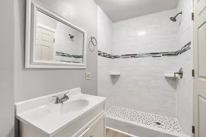 1810 1st Avenue SE, Austin, MN 55912 - Photo 17
