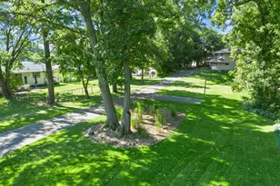 61 Flandrau Pl, Saint Paul, MN 55106 - Photo 23