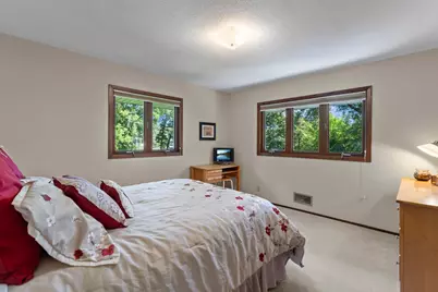 61 Flandrau Place, Saint Paul, MN 55106 - Photo 11