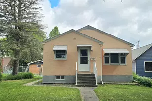 416 10th St, International Falls, MN 56649 - Photo 3
