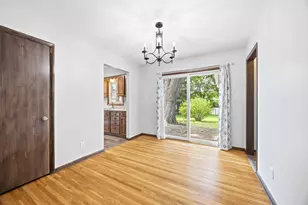 821 Sterling St N, Maplewood, MN 55119 - Photo 9