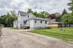 409 9th St SW, Willmar, MN 56201 - Photo 3
