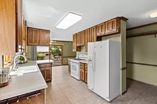 1561 Chamber St, Saint Paul, MN 55106 - Photo 3